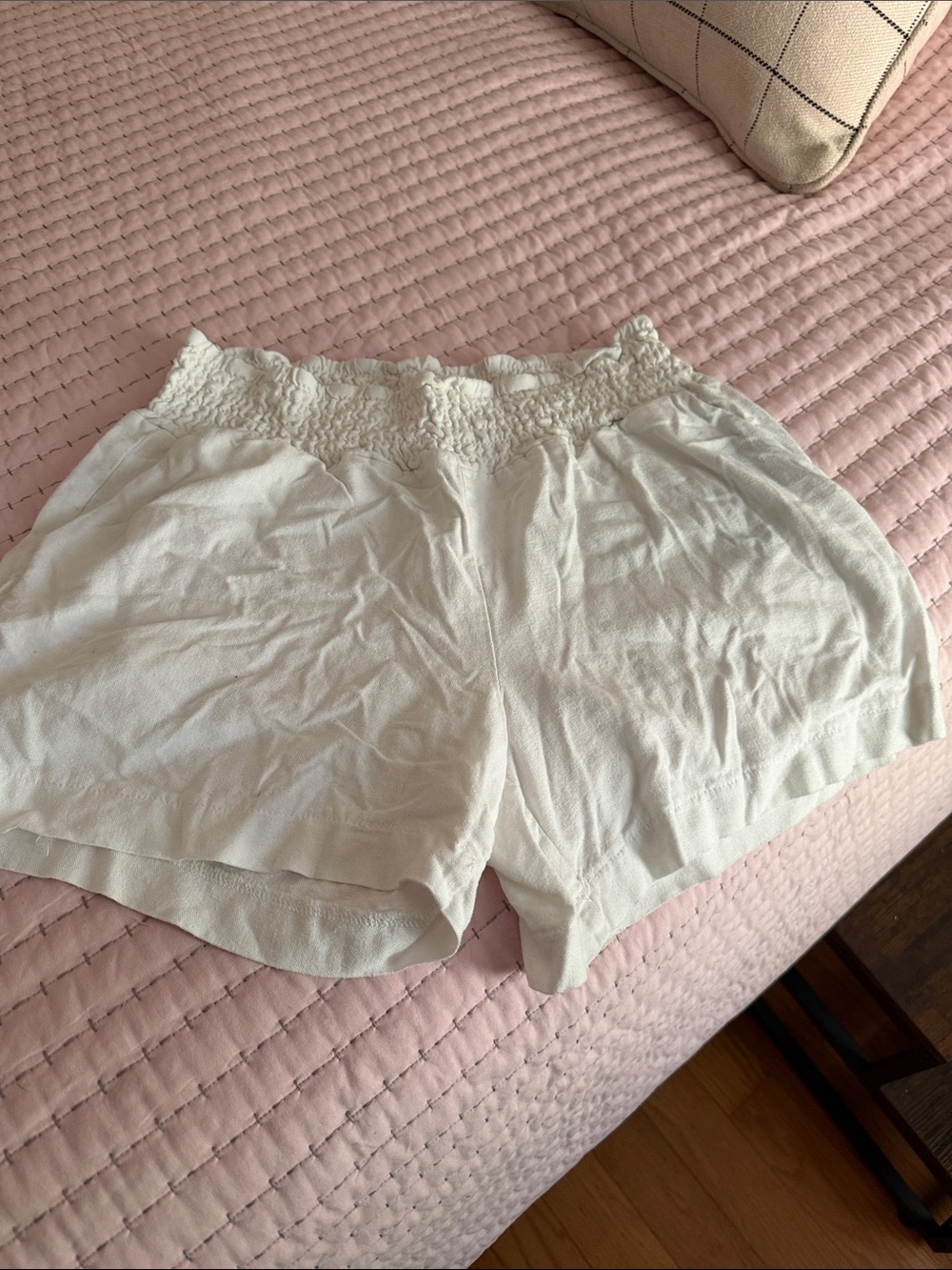 Levi's Cream Smocked Waist Shorts